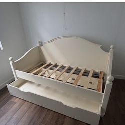 Trundle Bed 