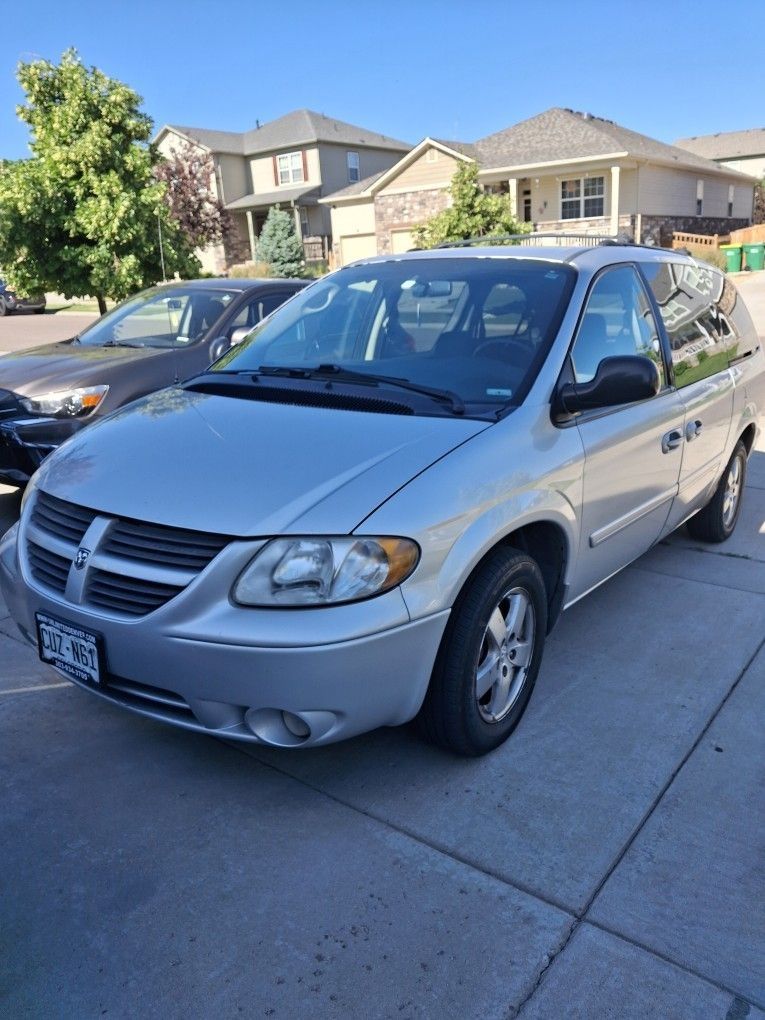 2005 Dodge Grand Caravan