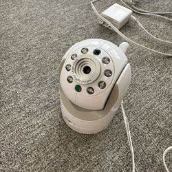 Infant Optics DXR-8 Camera And Monitor 