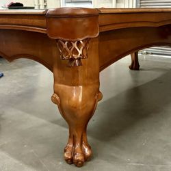Buckhorn 8 Foot Ball And Claw Pool Table