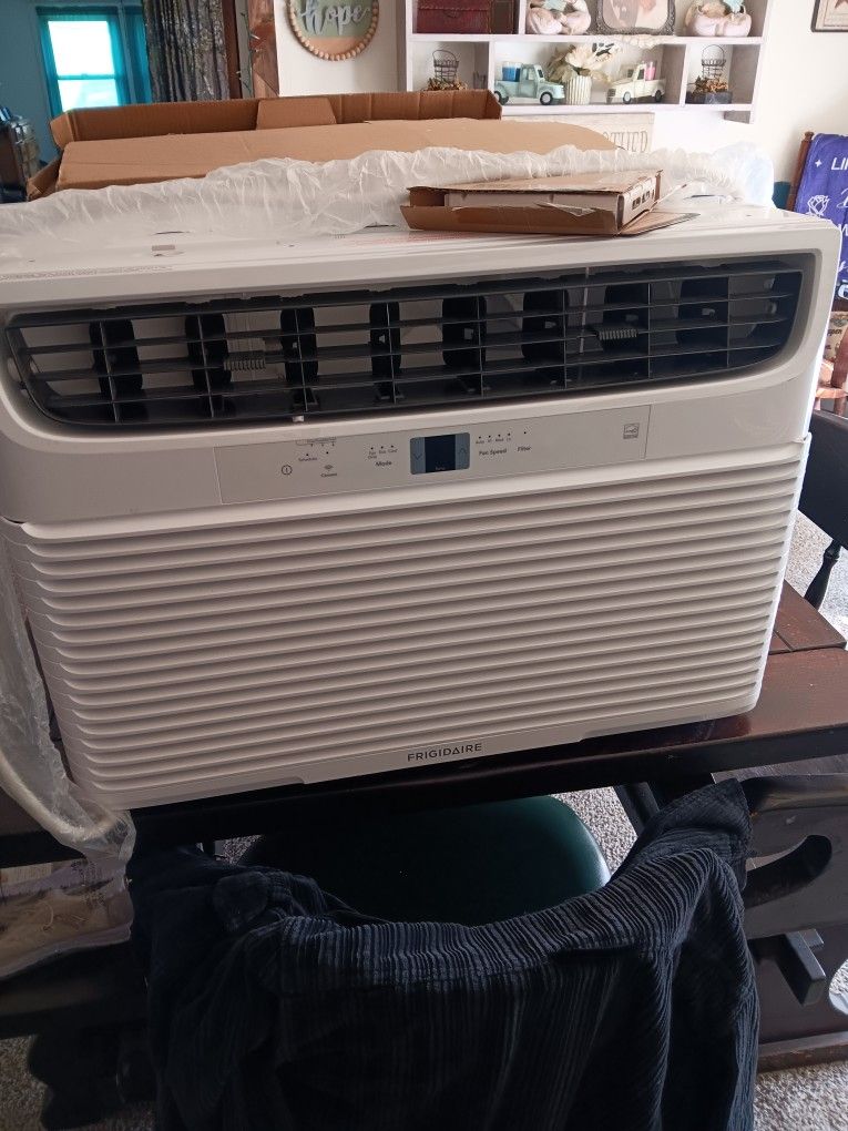 Frigidaire 28000 Btu Window Air Conditioner