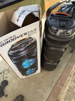 $60 Bocina Portátil Grande Audiobox Groovestar 2900 - ¡Excelente Sonido, Casi Nueva!