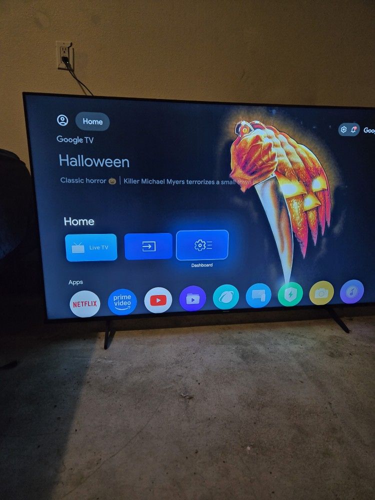 65 In Hisense TV