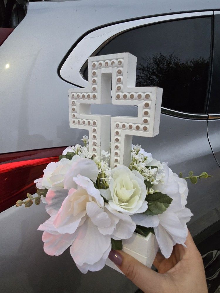 8 Center Pieces