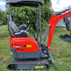 STR 200 Mini Excavator 