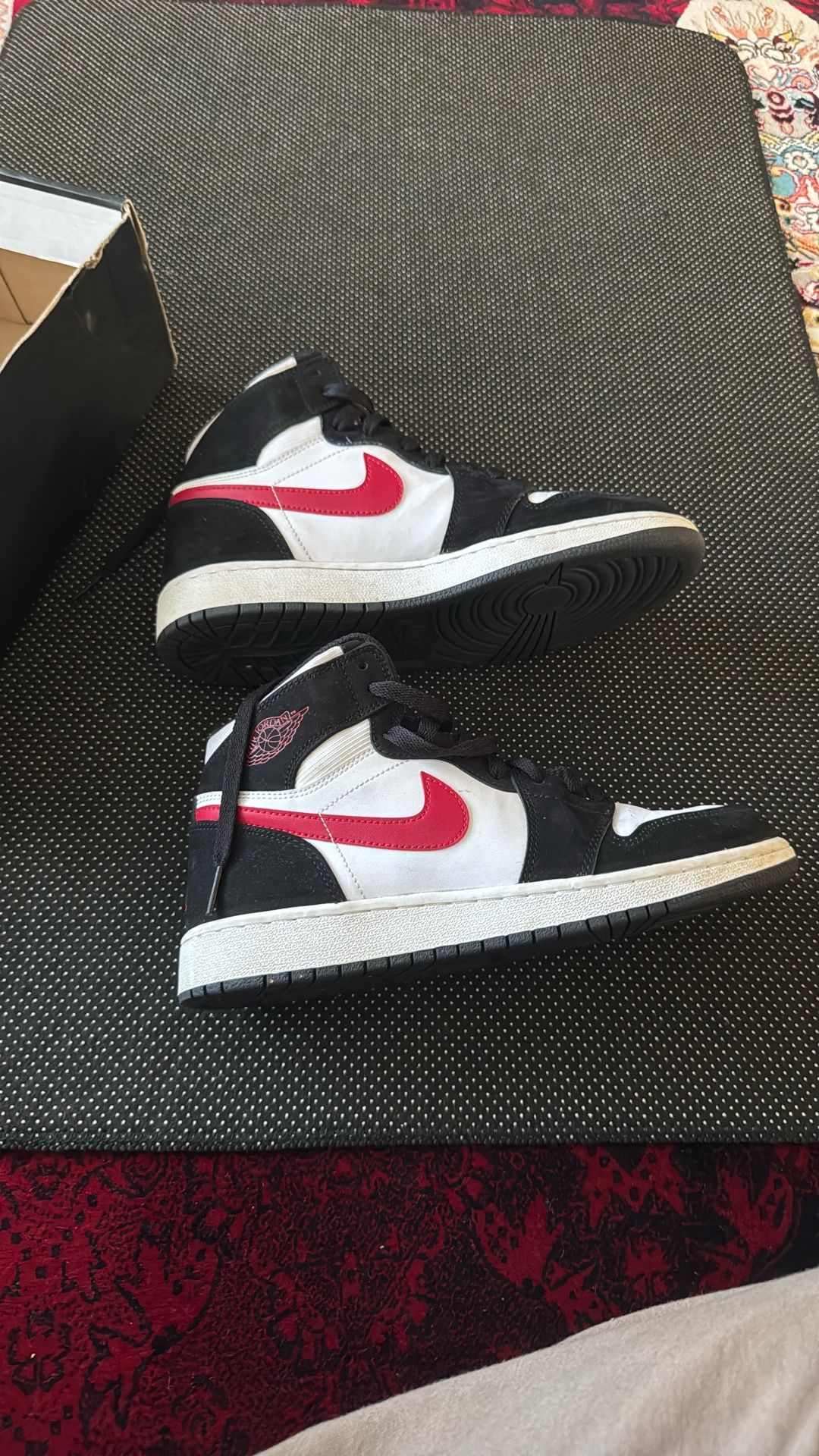 Air Jordan 1 Retro High BG