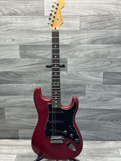 2005 Fender Stratocaster Mim - Red - Classic Style & Tone (A1D014181)