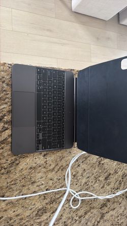 Apple iPad keyboard