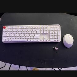 Brand New Wireless Keyboard And Mouse With Adapter