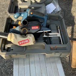 Ryobi Hand Planer with case and accessories 