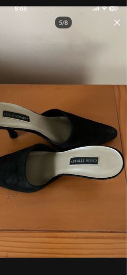There very cute slip on there suede the Size is 81/2 The Color is Black