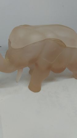 VINTAGE PINK GLASS ELEPHANT