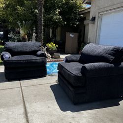 Brand New! (Set of 2) Lane furniture Oversized Sofa Chairs. $499. 