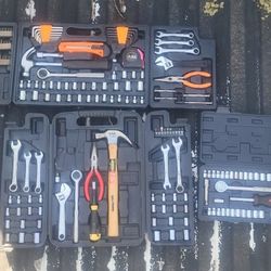 3 Socket Set Cases (195 Pieces aprox.)