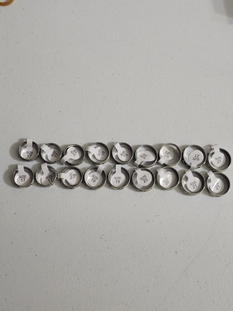  Rings In Assortments Of Sizes