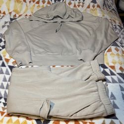 Universal Thread Tan Hoodie and Cargo Jogger Set (M)