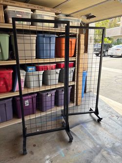 2 Grid Wall Displays