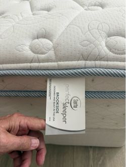Queen Bed