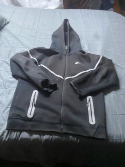 Nike tech