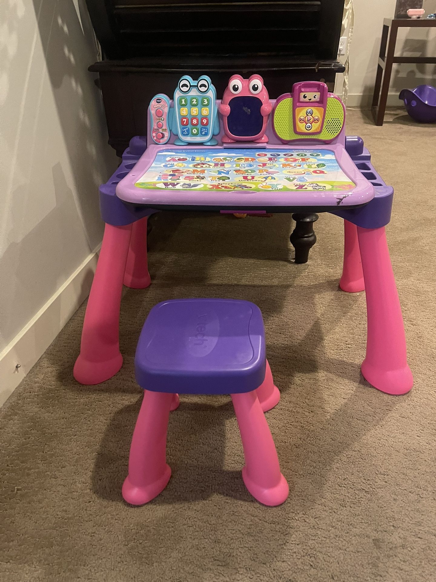 $5 - Electronic Play Table 