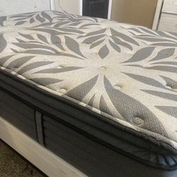 Selling Full Size mattress 