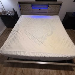 Hasuit Farmhouse bed(California king) With storage bookcase