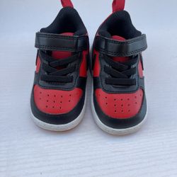 Nike Kids Shoes Size 4 C