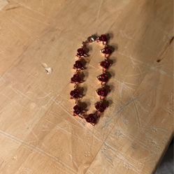 Costume Jewelry.  Bracelet Was Never Worn.  Can’t Wear Fake jewelry.