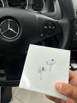 AirPods