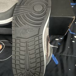 Air Jordan's color Grey 