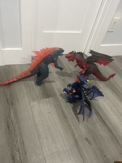 Bundle of 3 large dragons toys, dragon figures