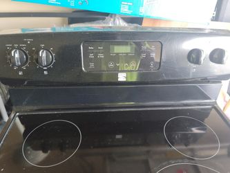 Black Kenmore Electric Stove. All Four Element Working. Remodel My Kitchen To Stainless steel.