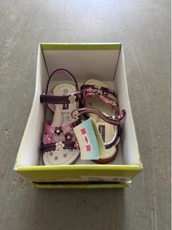 NEW Girls Zeeko Flower Sandals Size 8.5 / 25