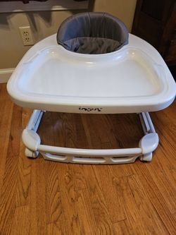 Joovy Spoon Infant Walker With Removable Tray Insert And Adjustable Heights