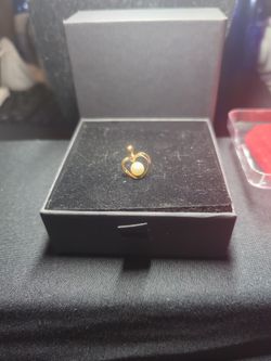 14K Gold Heart Pendant With Diamond &Pearl