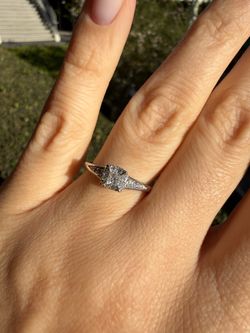 10K white gold natural diamonds absolutely beautiful ring!