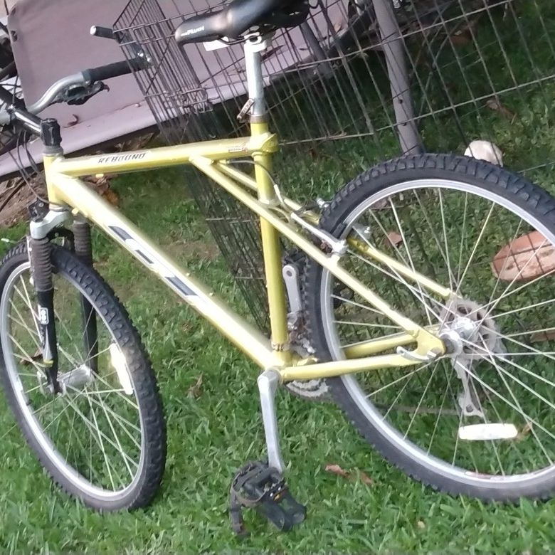 Bicycles Gumtree Arrowhead Gt Mountain Bike Gt Aluminum Mountain