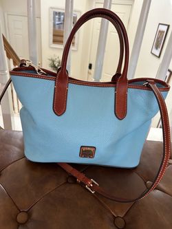 Blue Dooney & Bourke 😍