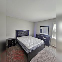 4- Pieces Black Finish King & Queen size Bedroom set