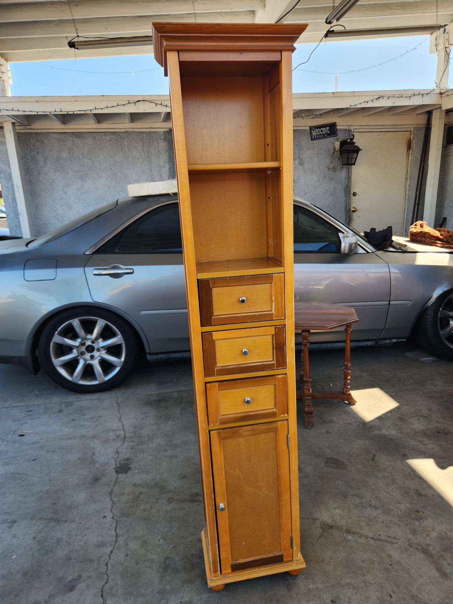 Tall narrow cabinet