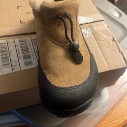 RED HEAD SHORT WINTER BOOTS Size 12 