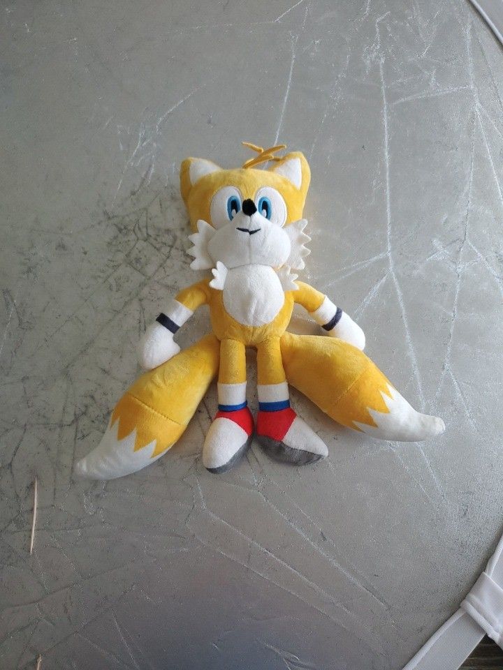 Sonic The Hedgehog yellow double Tails Plush Doll Stuffed Animal Toy  SEGA Genesis video game 