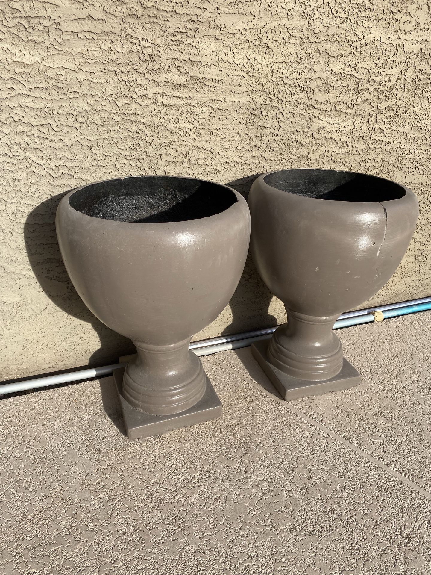 PAIR BROWN RESIN PLANTERS. GOOD GARDEN POTS. PAIR $55.oo
