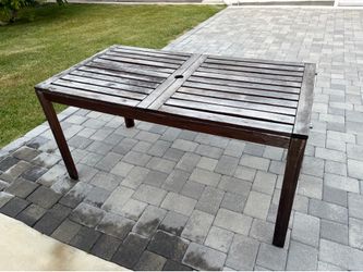 Free Outdoor Table