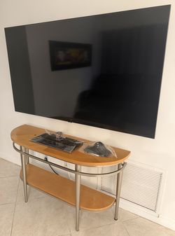 Samsung Smart 75-inch TV with Table Stand and Wall Mount