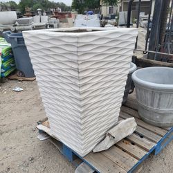 XL LIGHT WEIGHT CEMENT CONCRETE PLANTER POTS  $425  EACH