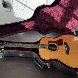 Taylor 818E Grand Orchestra Guitar