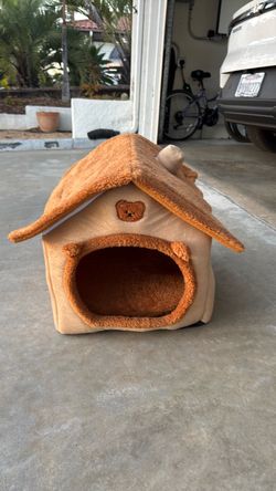 Cute Cat House!!