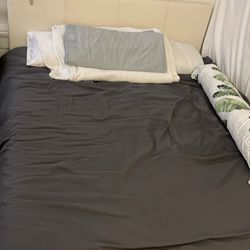 Queen size bed mattress frame