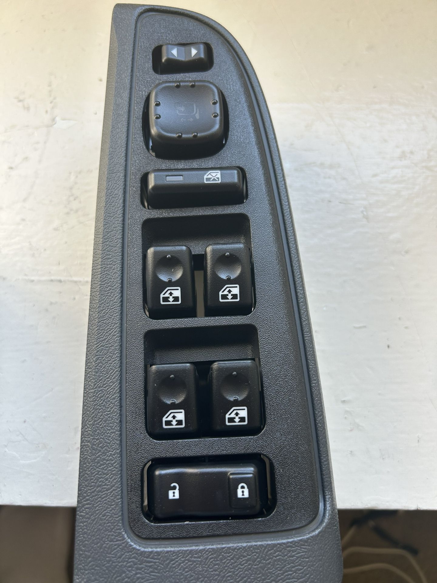 Power Window Switch Panel/ 2003-2007 Chevy/ GMC/ Cadillac